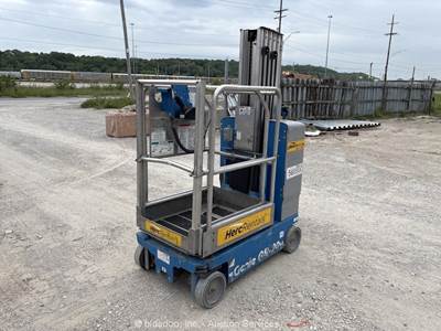 2018 Genie GR-20 20' Electric Vertical Mast lift Man Aerial 24V Platform bidadoo