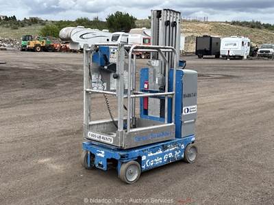 2016 Genie GR-20 20' Electric Vertical Mast Lift Personnel Man Aerial bidadoo