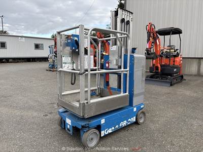 2019 Genie GR-20 20' Electric Vertical Mast Lift Personnel Man Aerial bidadoo