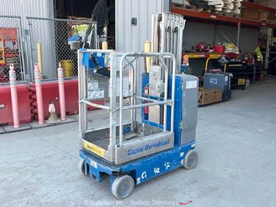 2017 Genie GR-20 20' Electric Vertical Mast Lift Personnel Man Aerial bidadoo