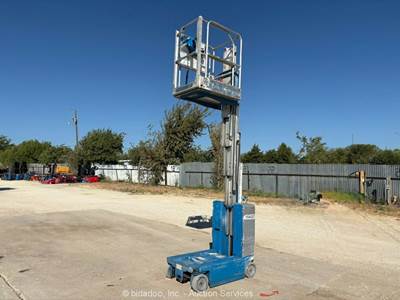 2016 Genie GR-20 20' Electric Vertical Mast Lift Personnel Man Aerial bidadoo