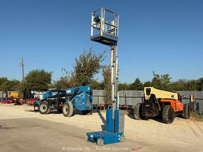 2016 Genie GR-20 20' Electric Vertical Mast Lift Personnel Man Aerial bidadoo