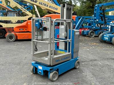2016 Genie GR-20 20' Electric Vertical Mast Lift Personnel Man Aerial bidadoo