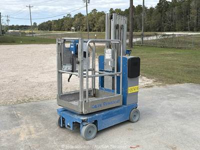 2017 Genie GR-20 20' Electric Vertical Mast Lift Personnel Man Aerial bidadoo