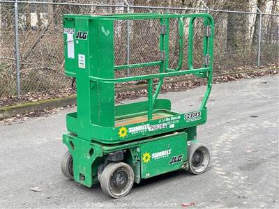 2017 JLG 1230ES 12' Electric Vertical Mast Lift Personnel Man Aerial bidadoo