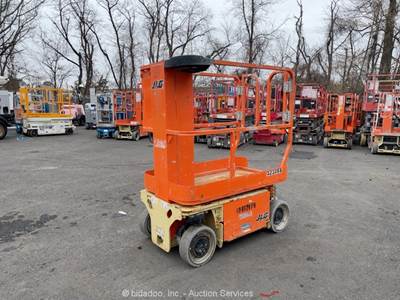 2017 JLG 1230ES 12' Electric Vertical Mast Lift Personnel Man Aerial bidadoo