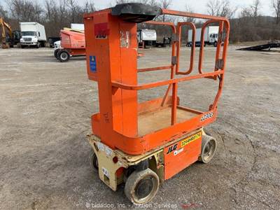 2016 JLG 1230ES 12' Electric Vertical Mast Lift Personnel Man Aerial bidadoo