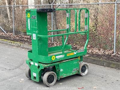 2017 JLG 1230ES 12' Electric Vertical Mast Lift Personnel Man Aerial bidadoo