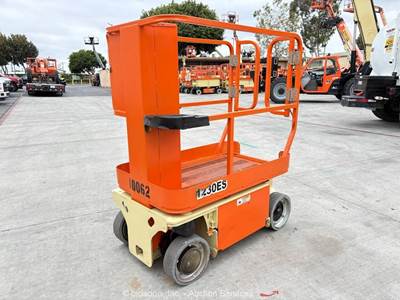2008 JLG 1230ES 12' Electric Vertical Mast Lift Personnel Man Aerial bidadoo