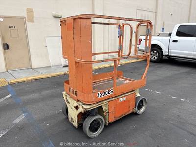 2011 JLG 1230ES 12' Electric Vertical Mast Lift Personnel Man Aerial bidadoo