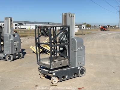 2018 JLG 20MVL 20' Electric Vertical Mast Lift Personnel Aerial Manlift bidadoo