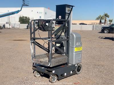 2018 JLG 20MVL 19' Electric Vertical Mast Lift Portable Man Aerial bidadoo