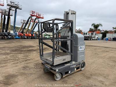 2015 JLG 20MVL 20' Electric Vertical Mast Lift Personnel Man Aerial bidadoo