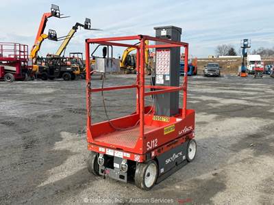 2019 Skyjack SJ12 12' Electric Vertical Mast Lift Personnel Man Aerial bidadoo