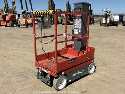 2018 Skyjack SJ12 12’ Electric Vertical Mast Lift Personnel Man Aerial bidadoo