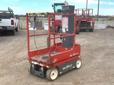 2018 Skyjack SJ12 12' Electric Vertical Mast Lift Personnel Man Aerial bidadoo