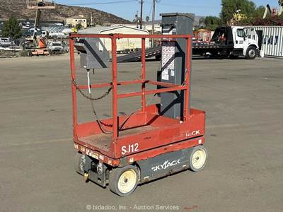 2018 Skyjack SJ12 12' Electric Vertical Mast Lift Personnel Man Aerial bidadoo