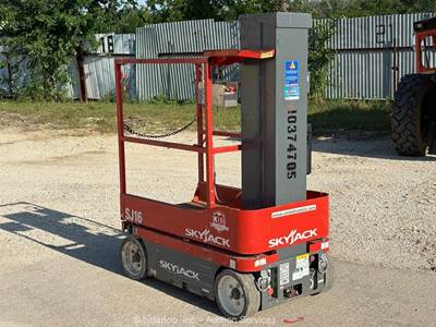 2015 Skyjack SJ16 16' Electric Vertical Mast Lift Personnel Man Aerial bidadoo