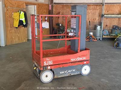 2018 Skyjack SJ16 16' Electric Vertical Mast Lift Personnel Man Aerial bidadoo