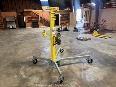 2023 Sumner R150 Roust-A-Bout 15' 1500 Lb Portable Manual Material Lift bidadoo