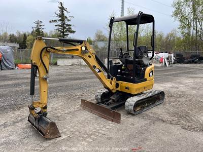2015 Caterpillar 301.7D CR Mini Excavator Backhoe Aux Hyd Bucket Blade bidadoo