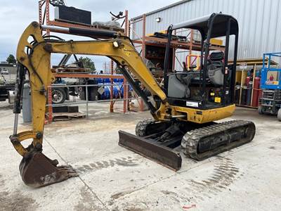 2016 Caterpillar 302.7DCR Mini Excavator Rubber Tracks Backhoe Aux Hyd bidadoo