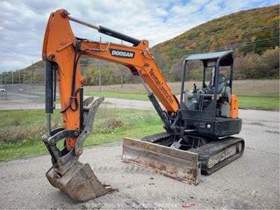2019 Doosan DX42 Mini Excavator Backhoe Aux Hyd Thumb Bucket Trackhoe bidadoo