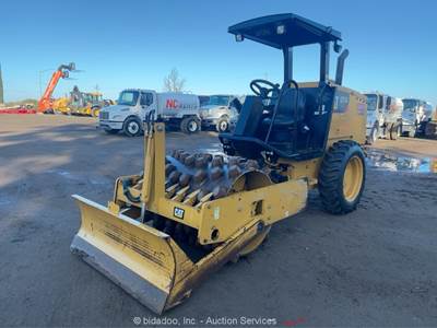2021 Caterpillar CP34 50" Pad Foot Vibratory  Ride On Roller Compactor bidadoo