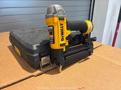 2021 Dewalt DWFP12233 Pneumatic Finish Brad Nailers Stapler Power bidadoo -New