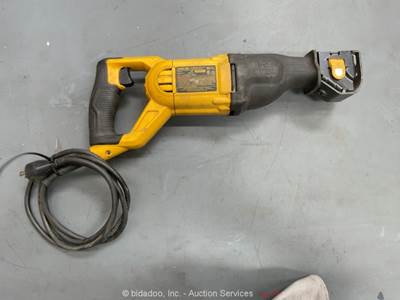 2017 Dewalt DWE305 Hand Held Electric Heavy Duty Reciprocating Saw Tool bidadoo