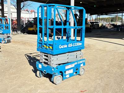 2019 Genie GS-1330m 13' Electric Scissor Lift Man Aerial Work Platform bidadoo