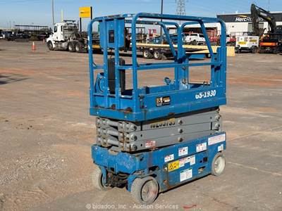 2018 Genie GS-1930 19' Electric Scissor Lift Man Aerial Platform Manlift bidadoo