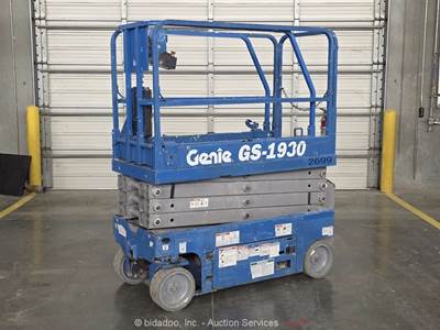 2017 Genie GS-1930 19' Electric Scissor Lift Man Aerial Platform Manlift bidadoo
