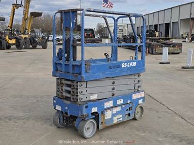 2019 Genie GS-1930 19' Electric Scissor Lift Man Aerial Platform bidadoo