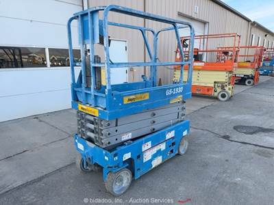 2018 Genie GS-1930 19' Electric Scissor Lift Man Aerial Platform Manlift bidadoo