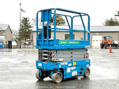 2017 Genie GS-1930 19' Electric Scissor Lift Man Aerial Platform bidadoo
