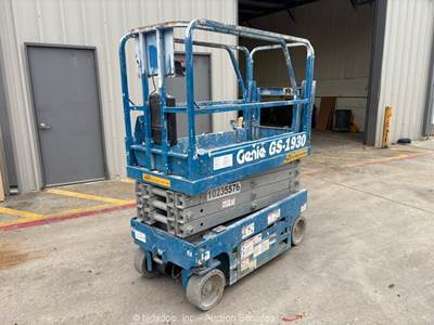 2018 Genie GS-1930 19' Electric Scissor Lift Man Aerial Platform Manlift bidadoo