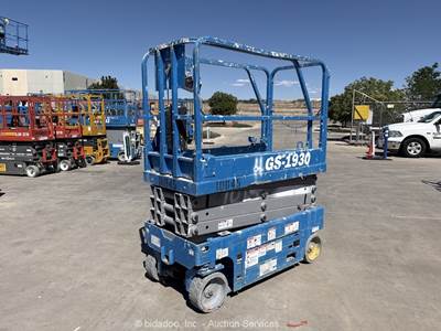 2017 Genie GS-1930 19' Electric Scissor Lift Mobile Aerial Work Platform bidadoo