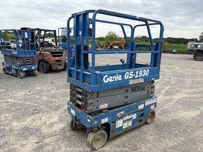 2018 Genie GS-1930 19' Electric Scissor Lift Mobile Aerial Work Platform bidadoo