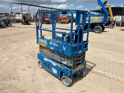 2017 Genie GS-1930 19' Electric Scissor Lift Man Aerial Platform -Parts/Repair