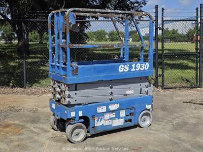 2018 Genie GS-1930 19' Electric Scissor Lift Man Aerial Platform Manlift bidadoo