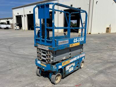 2019 Genie GS-1930 19' Electric Scissor Lift Mobile Aerial Work Platform bidadoo