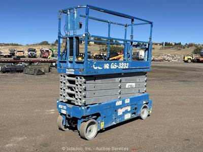 2017 Genie GS-3232 32' Electric Scissor Lift Man Aerial Platform bidadoo