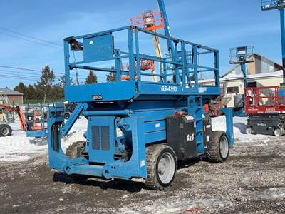 2015 Genie GS-4390 43' 4WD Diesel Rough Terrain Scissor Lift Man Aerial bidadoo