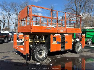 2018 JLG 330LRT 33' 4WD Dual Fuel Rough Terrain Scissor Lift Man Aerial bidadoo