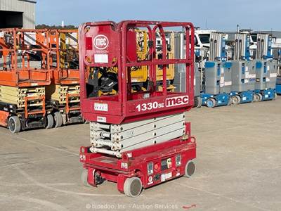 2017 MEC 1330 SE 13' Electric Scissor Lift Man Aerial Platform Manlift bidadoo