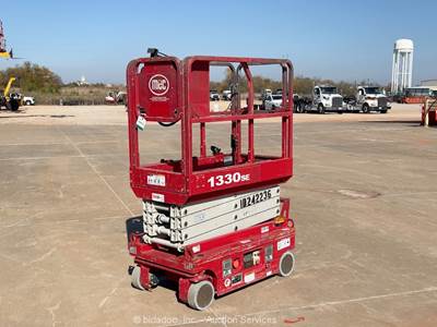 2018 MEC 1330SE 13' Electric Scissor Lift Man Aerial Platform Manlift bidadoo