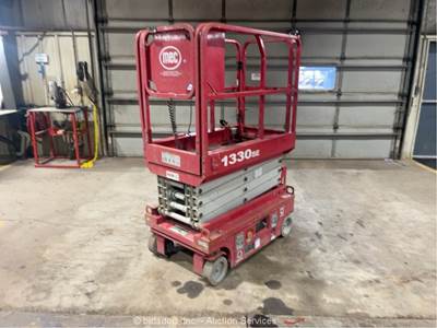 2017 MEC 1330SE 13' Electric Scissor Lift Man Aerial Platform Manlift bidadoo