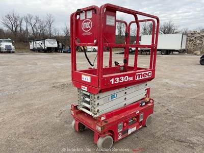 2017 MEC 1330SE 13' Electric Scissor Lift Man Aerial Platform Manlift bidadoo