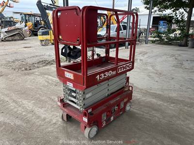 2020 MEC 1330SE 13' Electric Scissor Lift Man Aerial Work Platform bidadoo